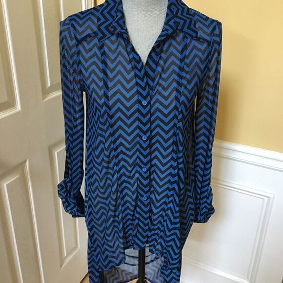 Blue and Black High-low Top - Picture 1 of 6